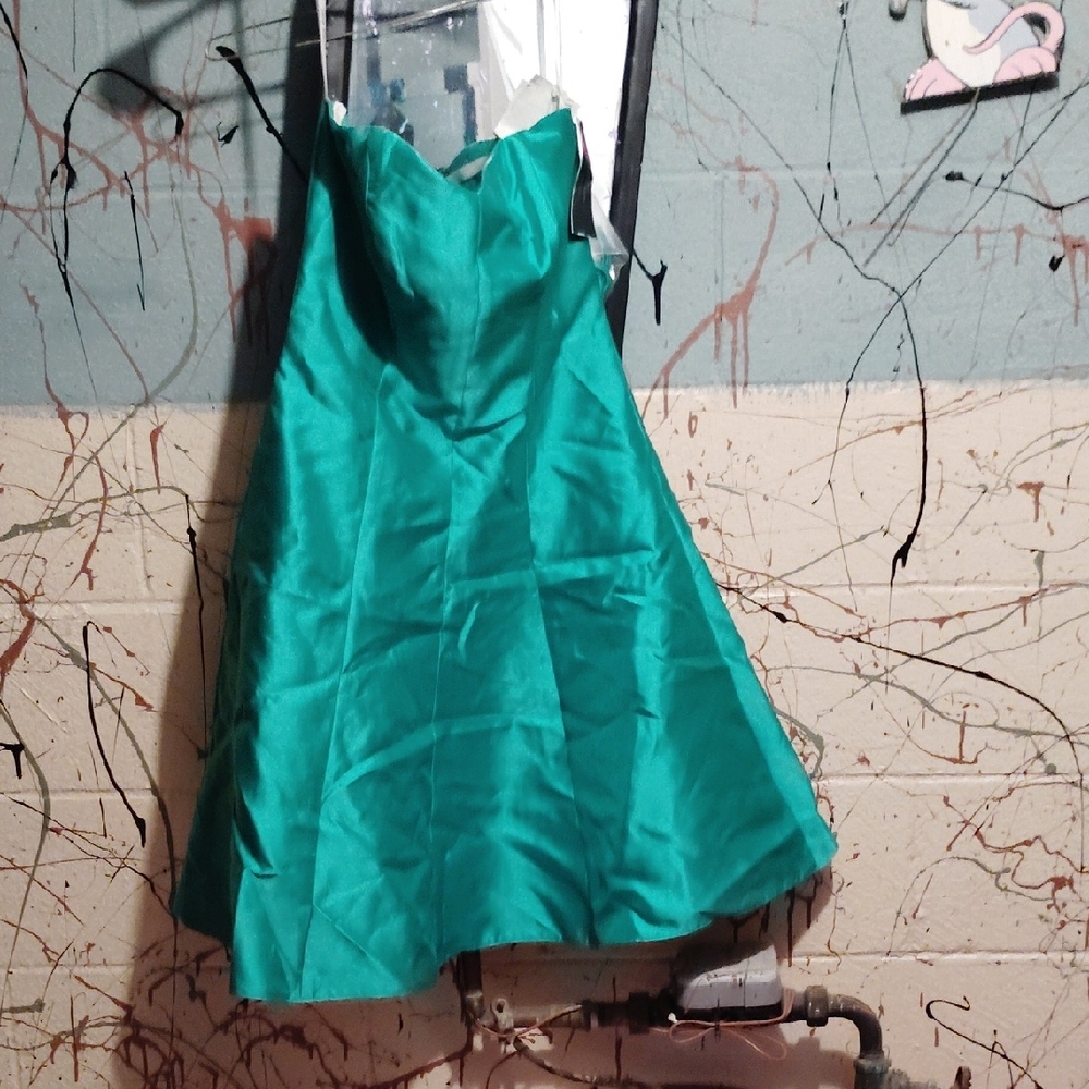 ALFRED SUNG Emerald Strapless Satin Dress